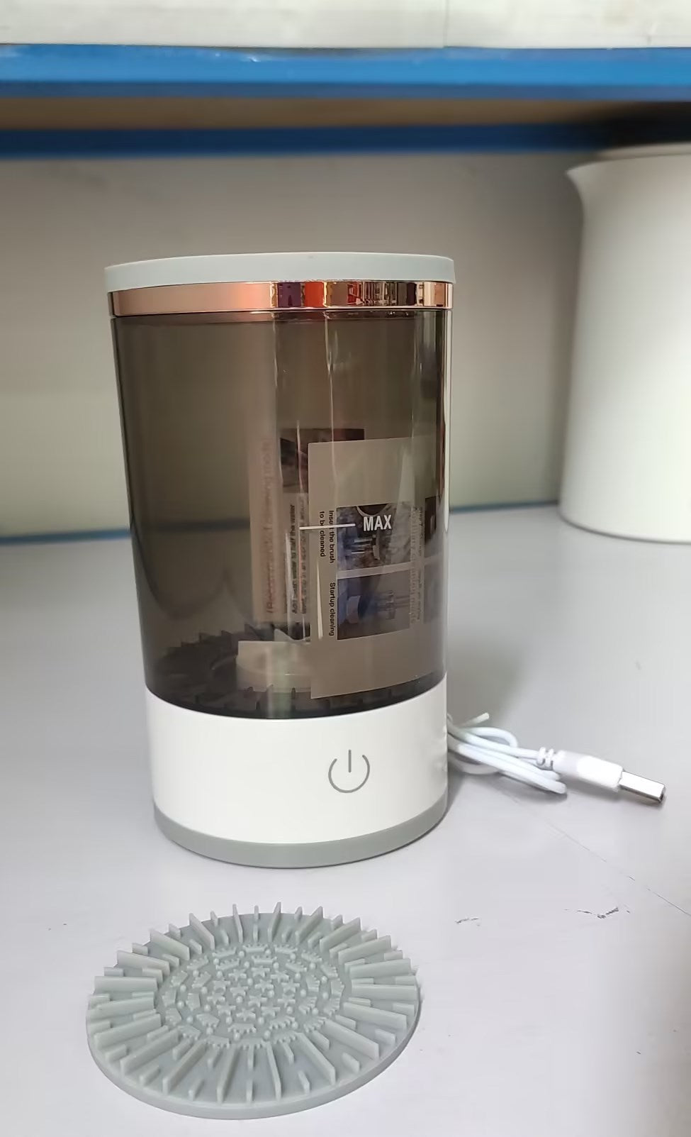 Electric Makeup Brush Cleaner – USB Rechargeable Spinner