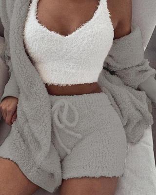 ✨ Women’s Velvet Pants Suit – Stylish Vest & Culottes Set