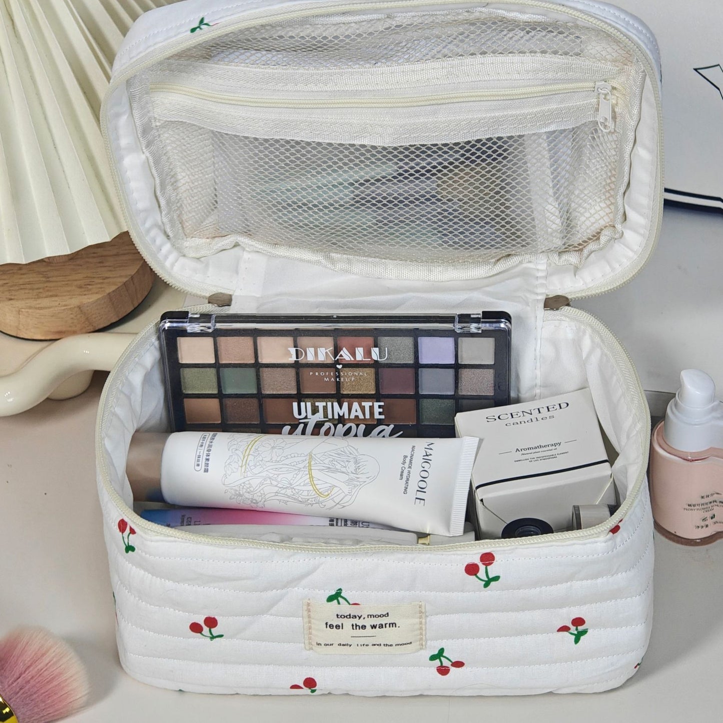 Makeup Women's Large-Capacity Portable Storage Bag