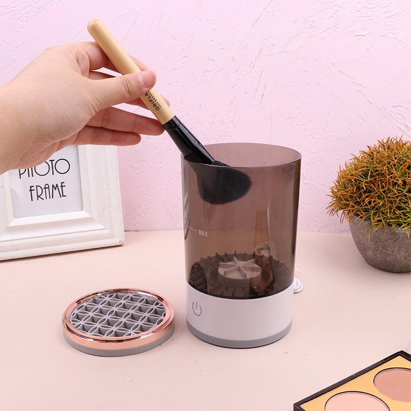 Electric Makeup Brush Cleaner – USB Rechargeable Spinner